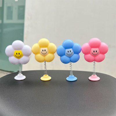 Hoa lò xo trang trí nón bảo hiểm - Ảnh 6